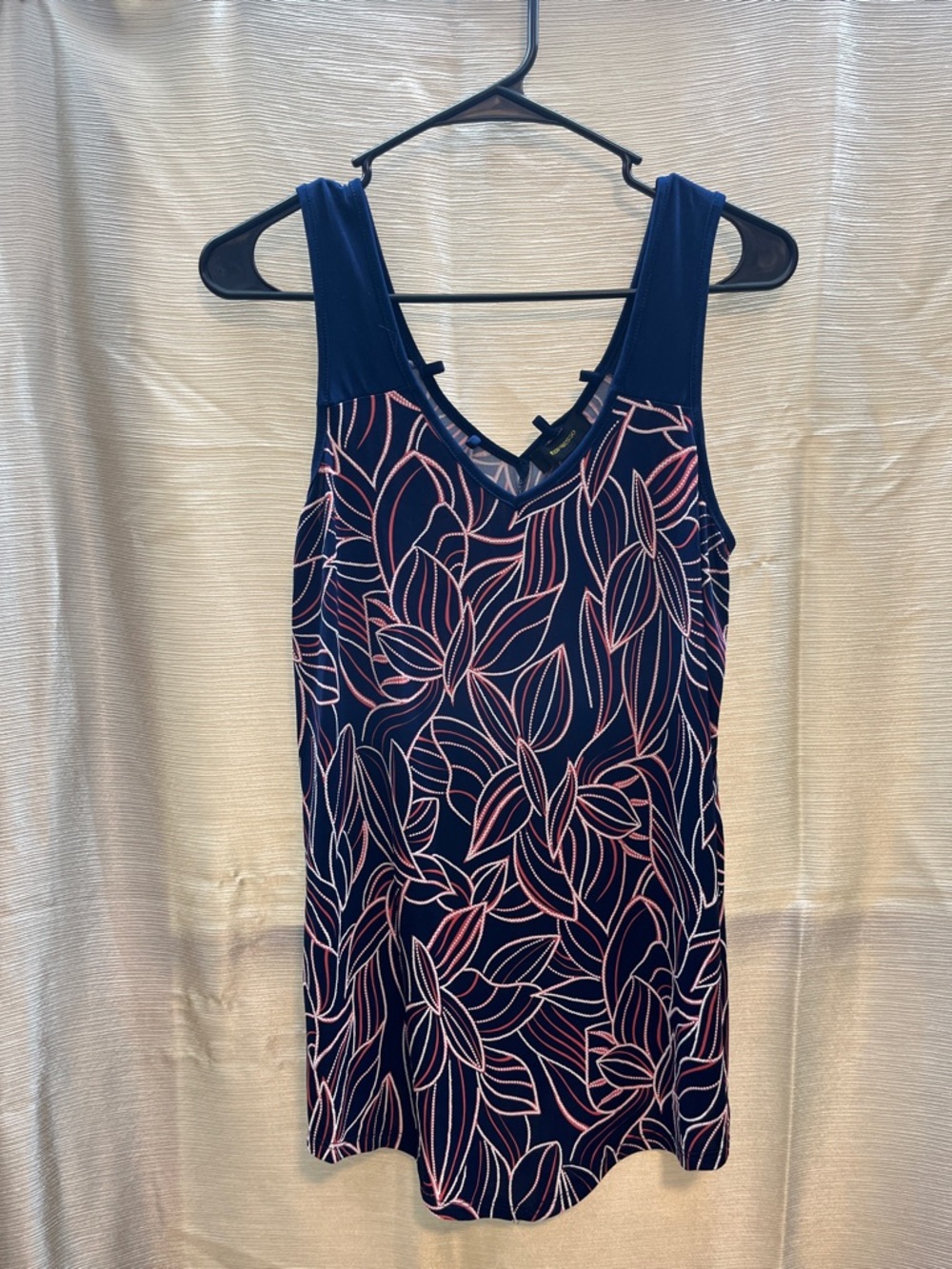 Sleeveless Navy Floral-Print V-Neck Women's Blouse